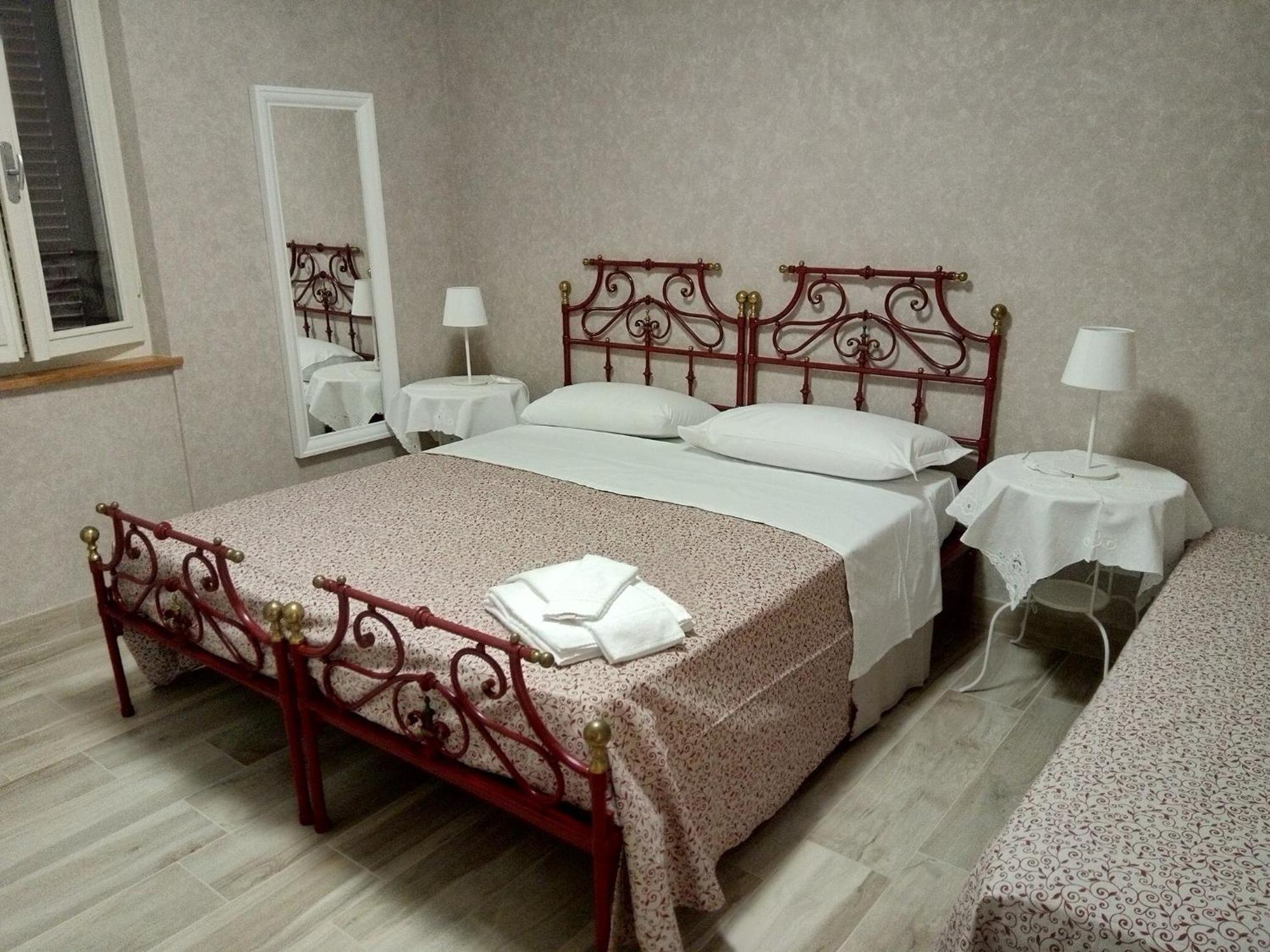La Buonanotte Bed & Breakfast Mantova Bagian luar foto